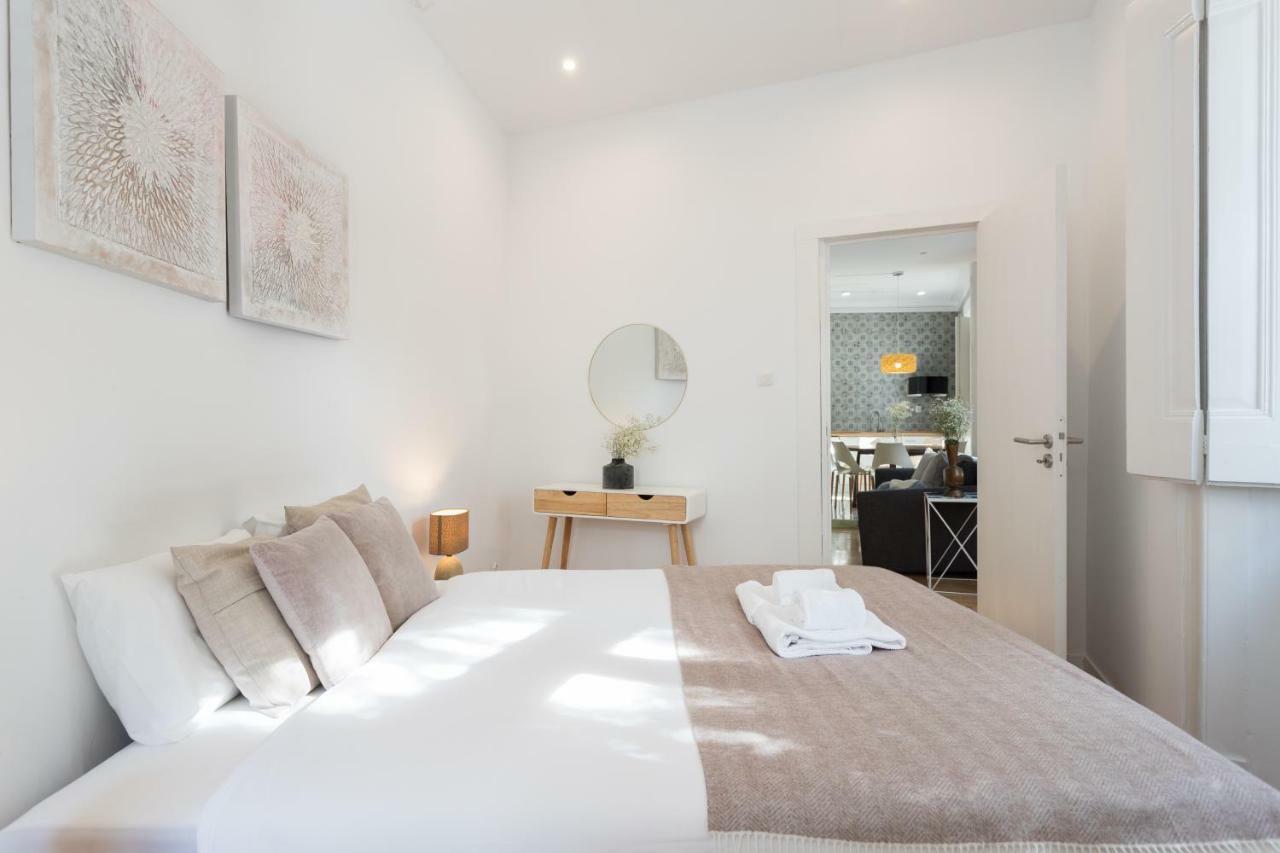 Alfama Tale Four-Bedroom Apartment W/ River View - By Lu Holidays Lisboa Extérieur photo