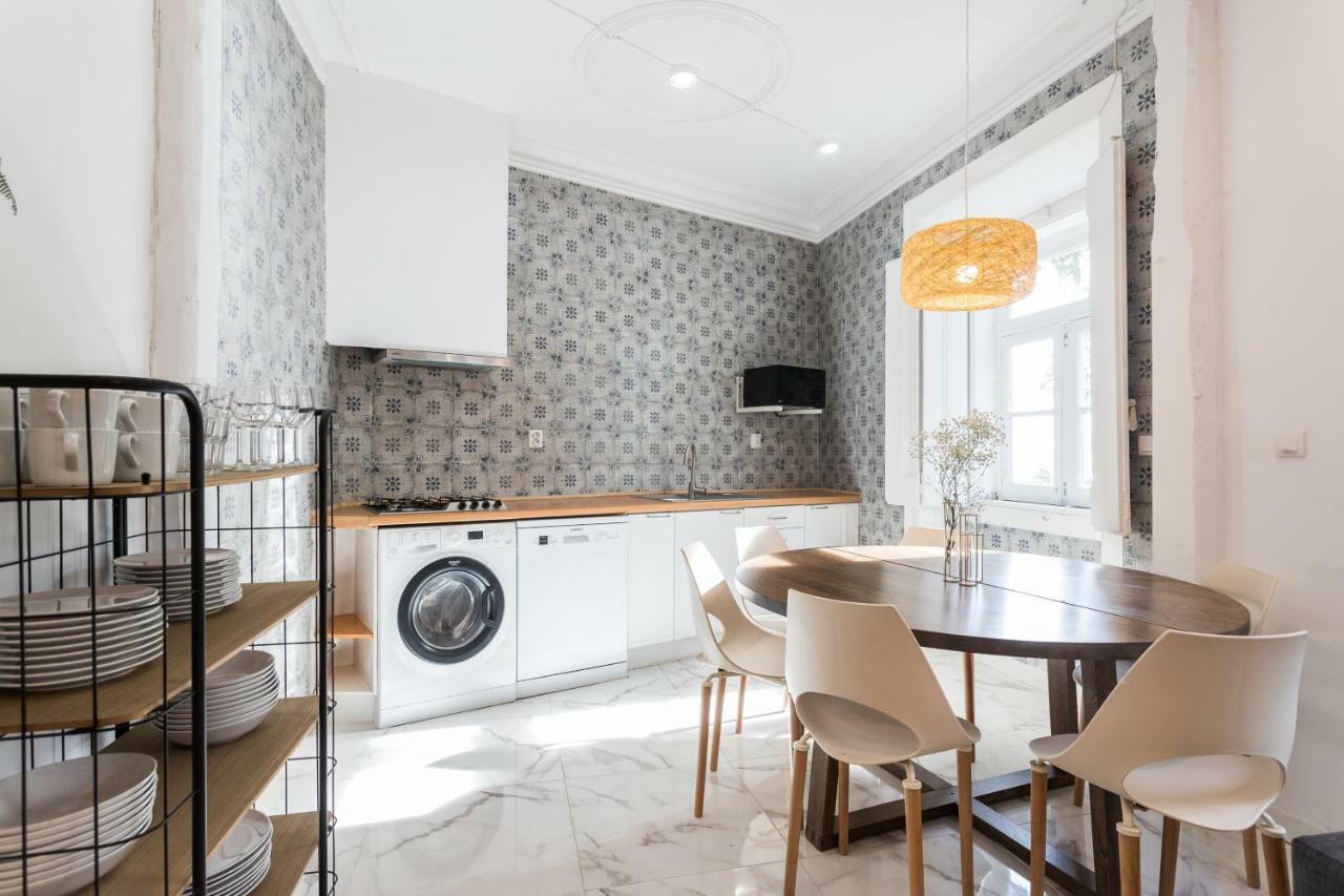 Alfama Tale Four-Bedroom Apartment W/ River View - By Lu Holidays Lisboa Extérieur photo