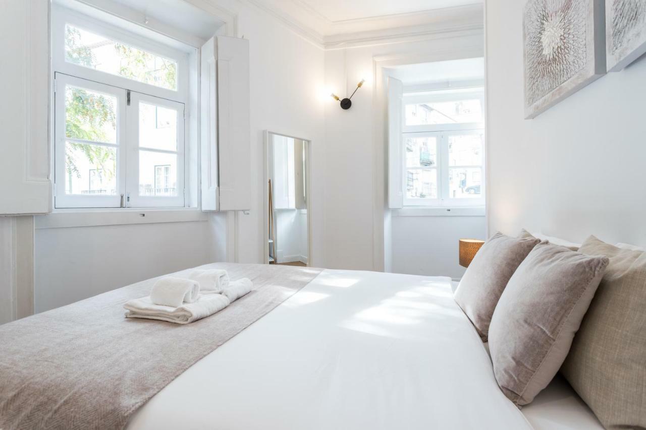 Alfama Tale Four-Bedroom Apartment W/ River View - By Lu Holidays Lisboa Extérieur photo