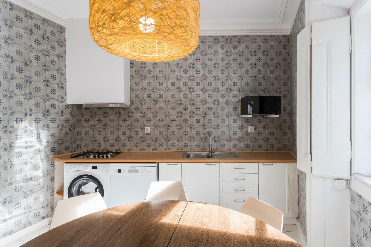 Alfama Tale Four-Bedroom Apartment W/ River View - By Lu Holidays Lisboa Extérieur photo